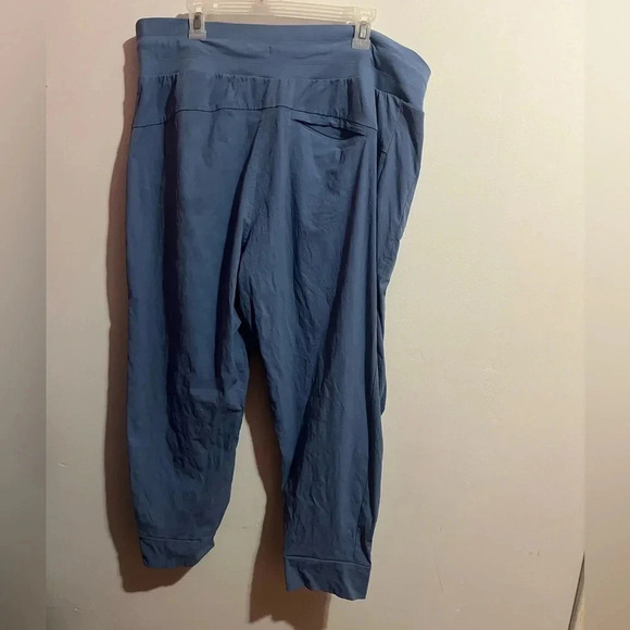 Athleta Trekkie North Jogger Sz 18 Enchanted Blue Hiking Trail Pants - Picture 4 of 4